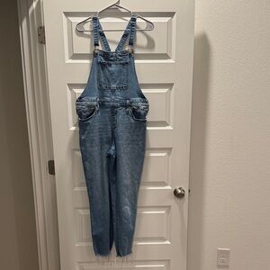 Universal Thread Medium Wash Denim Overalls